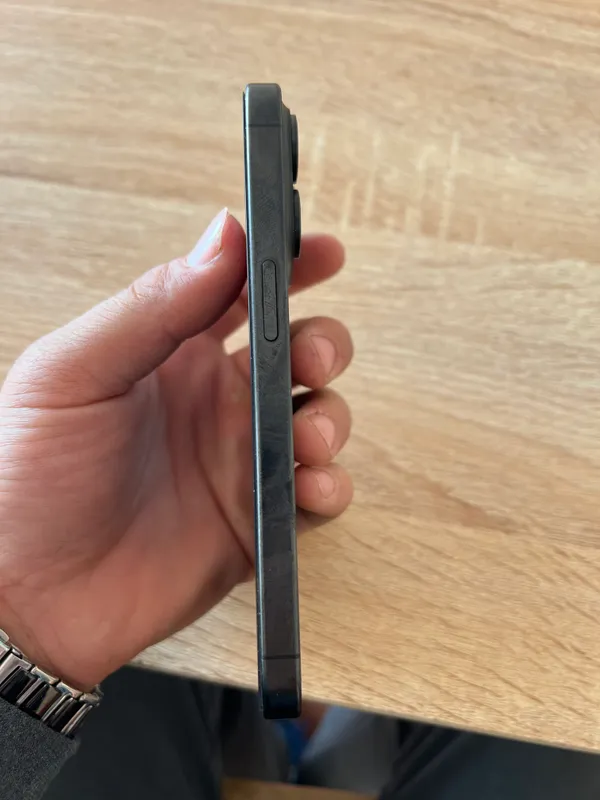 iphone 15 pro 2