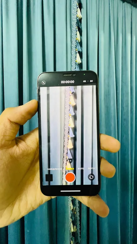 Iphone xs idela ochilmagan 6