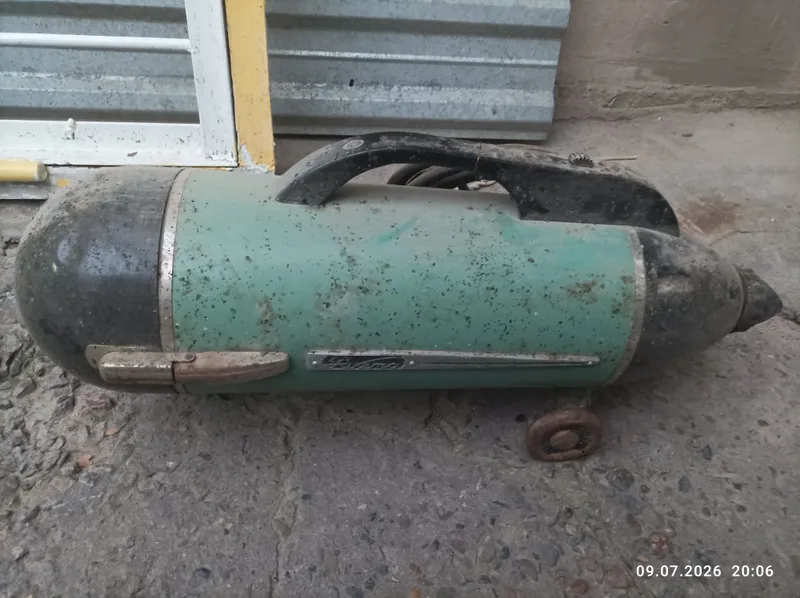 Продам Пылесос Ракета 1