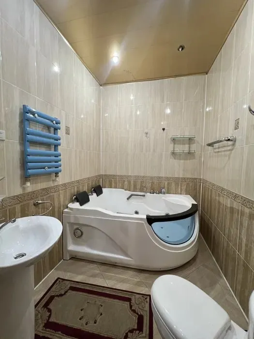 Ijaraga: 5 xonali uy/kvartira, 350 m², 2/2, Mirzo-Ulug‘bek tumani 8