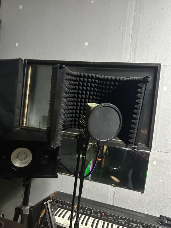 Studio sotiladi 3 Studio sotiladi 3