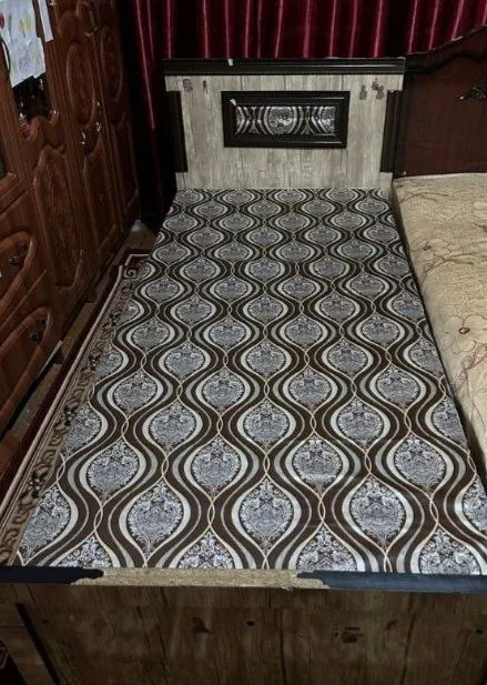 yangi divan
