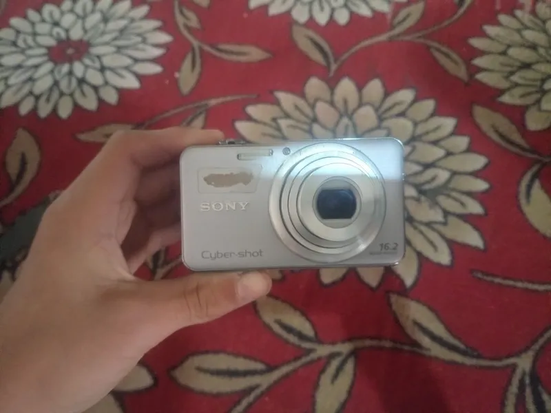 Sony cyber shot camera