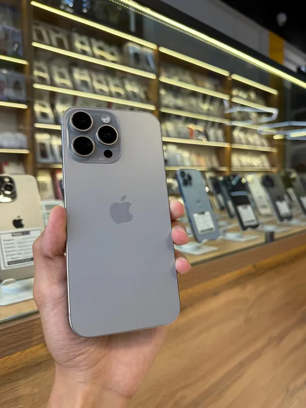iPhone 16 Pro Max