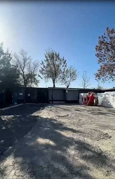Здание возле метро Олмазор 4