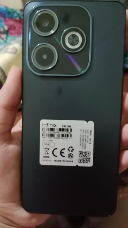 Infinix40 karobkasi bor yaxshi holatda