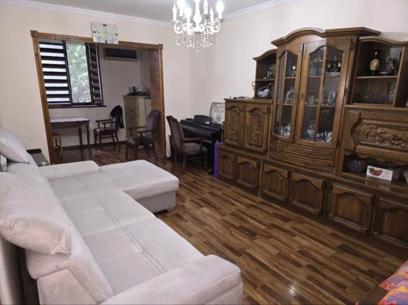 3/1/4 улица Аккурган, Мирзо-Улугбекский район, 75 м², среднее состояние