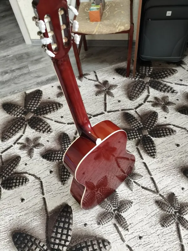 6 torli gitara sotiladi 2 6 torli gitara sotiladi 2