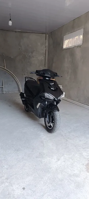 Skuter Italya r3 скутер