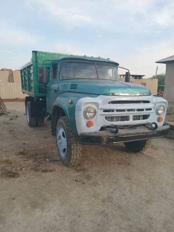 Zil 554m yuk mashinasi kelishilgan holda sotiladi