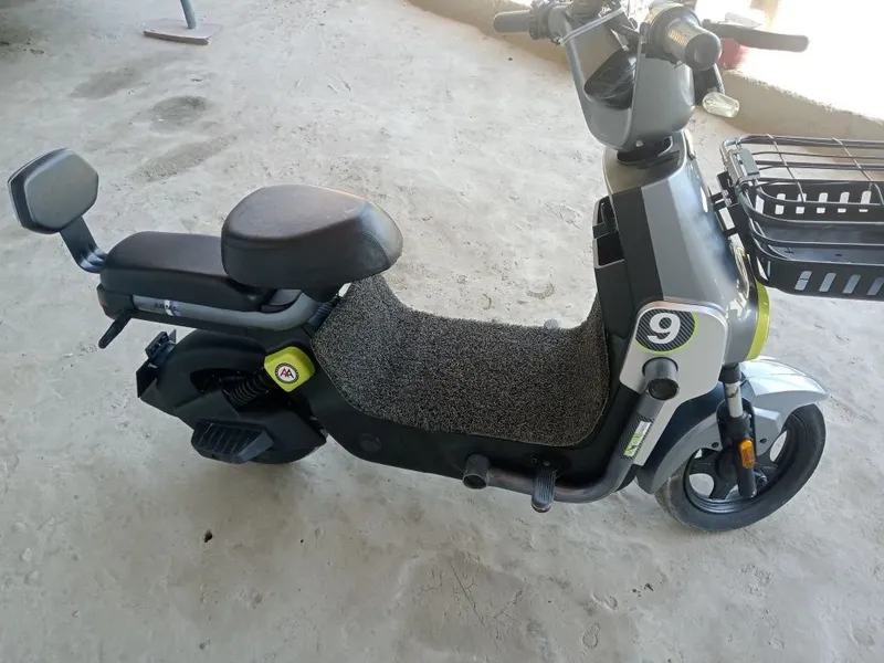 Sukuter sotiladi aybi yoq nomi Li9 5oy minilgan — фото 1