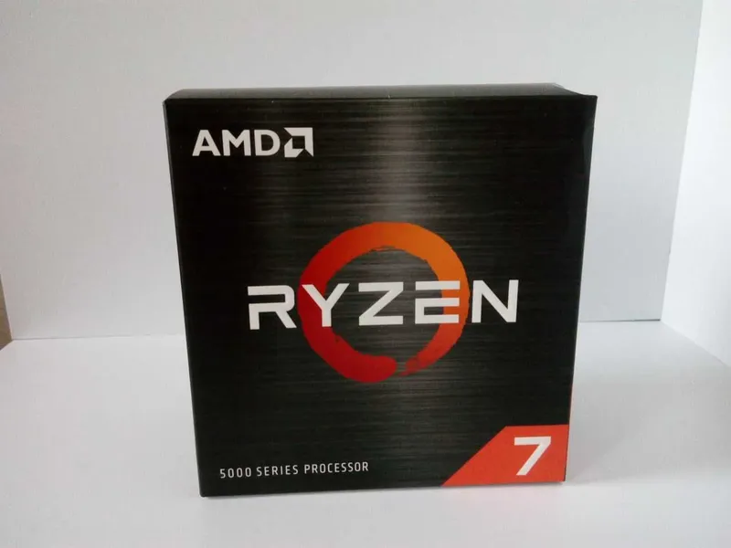 AMD Ryzen 7 5800x Новый запечатанный (BOX версия) 1 AMD Ryzen 7 5800x Новый запечатанный (BOX версия) 1
