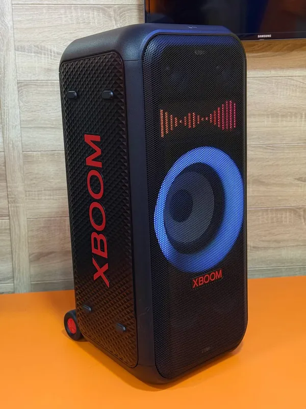 Портативная Bluetooth-колонка LG XBOOM XL7S — фото 2 Портативная Bluetooth-колонка LG XBOOM XL7S — фото 2