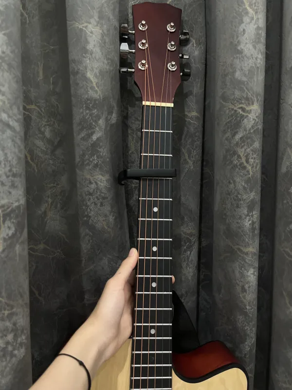 akustik gitara sotiladi 4