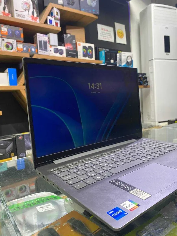 Noutbook Lenovo i5 — фото 1