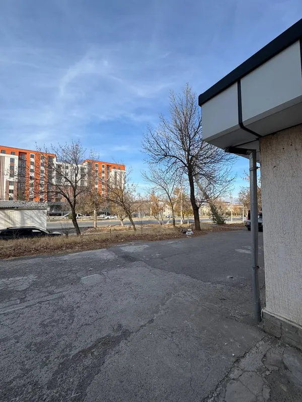 Продаётся нежилое помещение в 9-м микрорайоне, площадью 40 м², 4