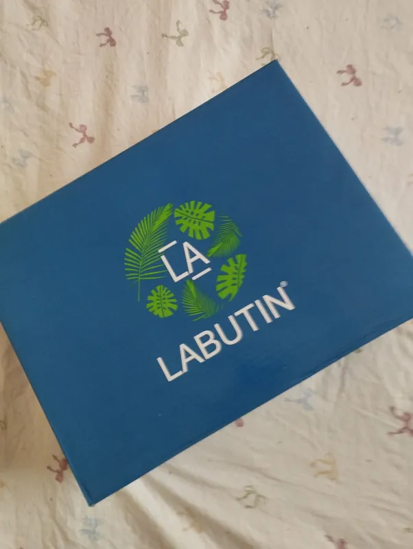 Labutin. Qizlar uchun oyoq kiyim
