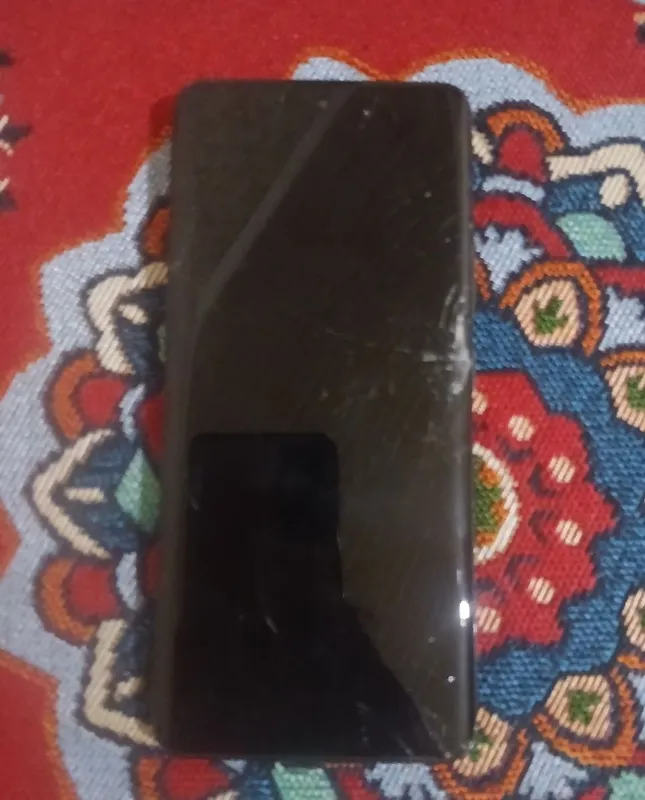 Телефон Poco в продаже 3