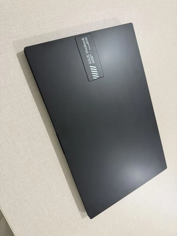 Yangi Asus VivoBook OLED Ryzen 5 8GB 512GB SSD — фото 3