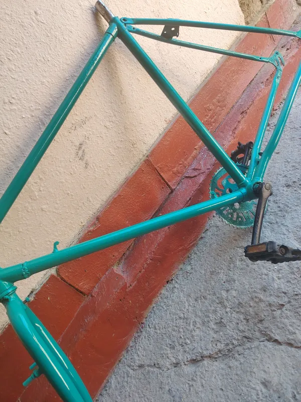 Ural velosiped yaxshi xolatda kraska bo'lgan 1