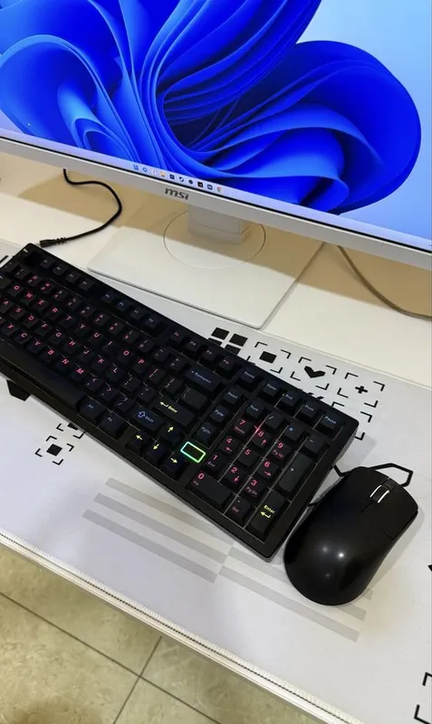 Top Gaming kompyuter i7-14700kf+RTX 5070+64Gb Ram 4 Top Gaming kompyuter i7-14700kf+RTX 5070+64Gb Ram 4