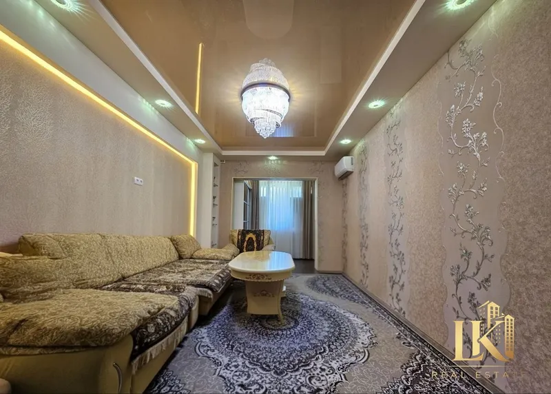Продаётся просторная 3-комнатная квартира 76 м², 3/4, Учтепинский район 1
