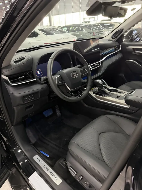 Toyota Highlander 2026 год рестайлинг 5 Toyota Highlander 2026 год рестайлинг 5