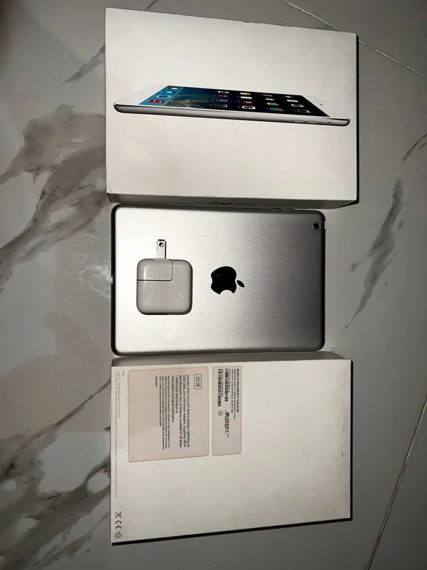 Ipad mini 2 USA Ideal dokument korobka original zaryadka bor 2 Ipad mini 2 USA Ideal dokument korobka original zaryadka bor 2