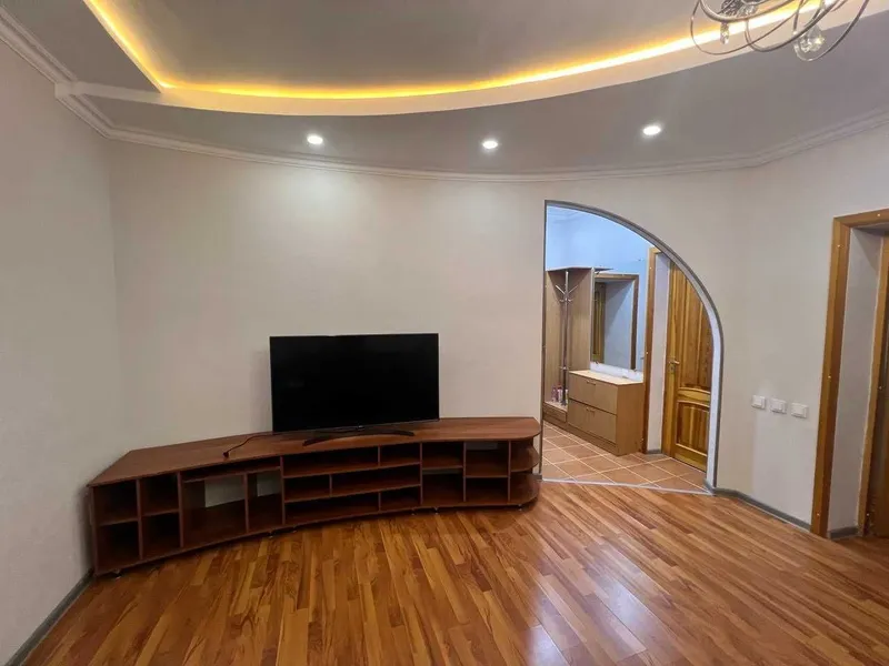 (Добрый) Хамид Олимджан, 80 м², 2/1/4, Квартира с двориком — фото 1