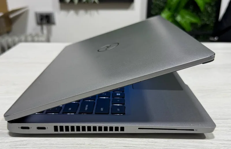 Dell Latitude 5430 Core i7-1265u vPro 16GB/256GB 4
