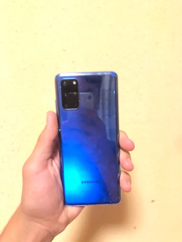 s20+5 g va iphone 8 3