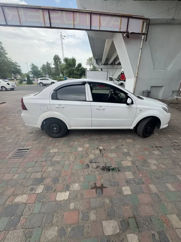 Nexia 3 mehanika 2018.19 yil srochna sotiladi. Metan gaz bor — фото 3