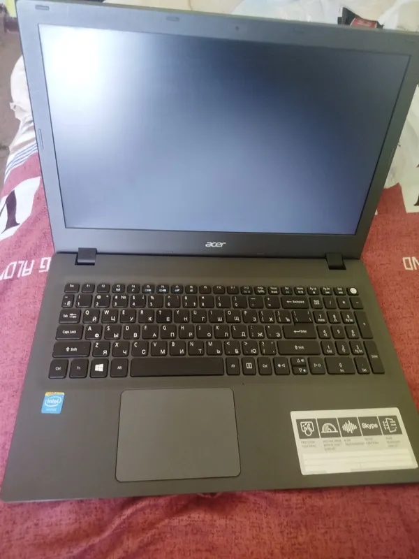 Acer aspire E5-573 sotiladi srochnaga