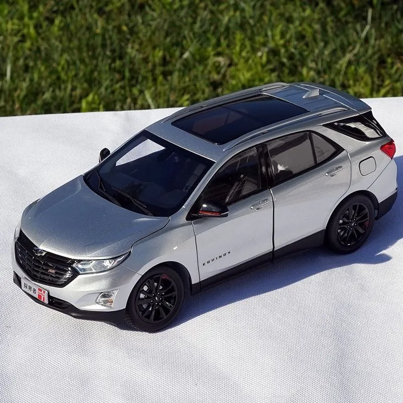 Chevrolet equinox o’yinchog’i 1:18 modelda — фото 1