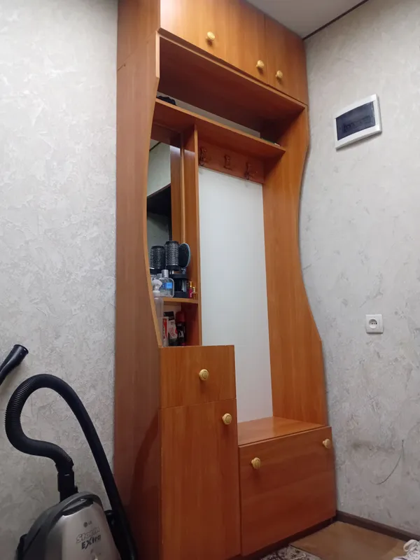 Продаётся прихожка 600 000 2
