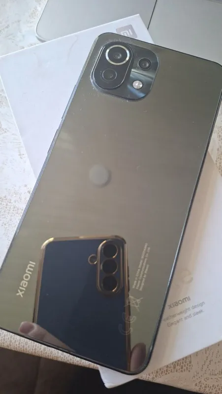 Смартфон xiaomi 11lite Смартфон xiaomi 11lite