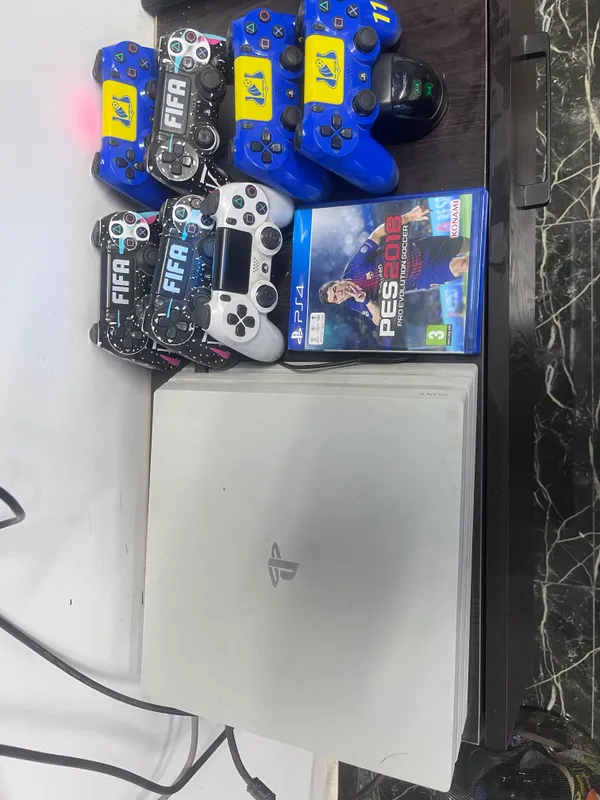 PS4 Pro, 1 ТБ 4 PS4 Pro, 1 ТБ 4