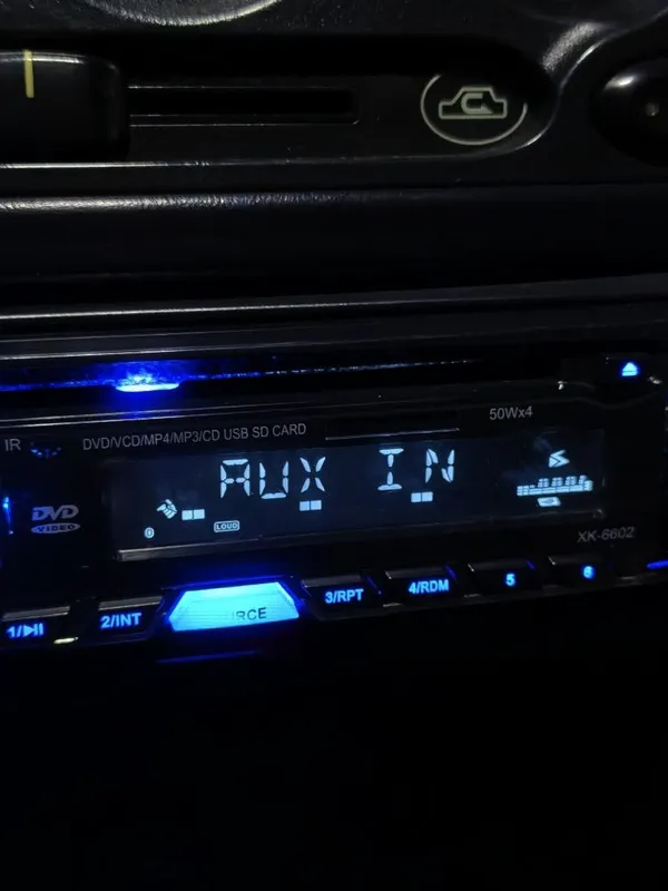 Магнитофон BT Disc Usb SD Aux Radio — фото 3