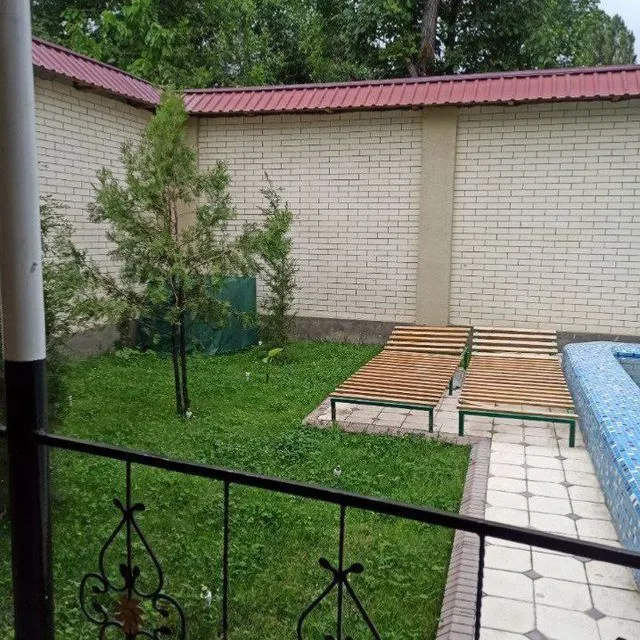 Oq tosh dacha bez makler oila va ulfatlar uchun — фото 1