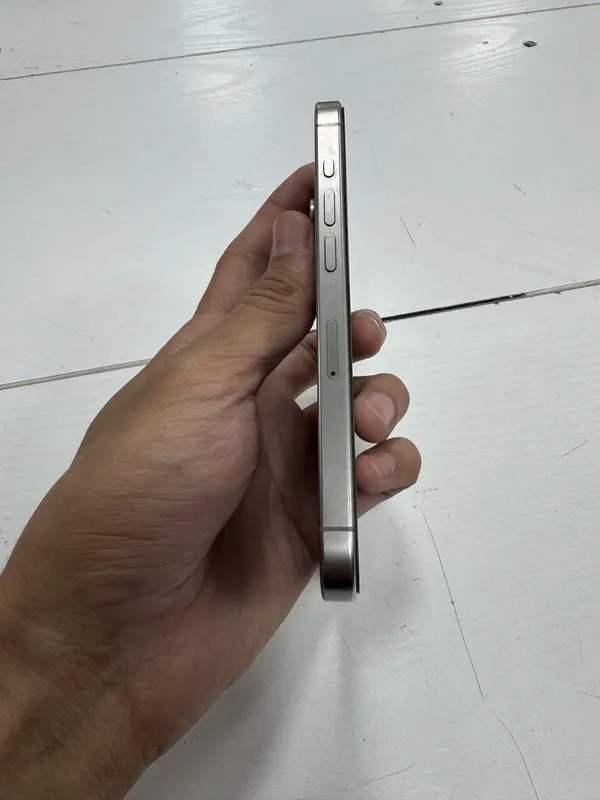 Iphone 15 pro edial 4