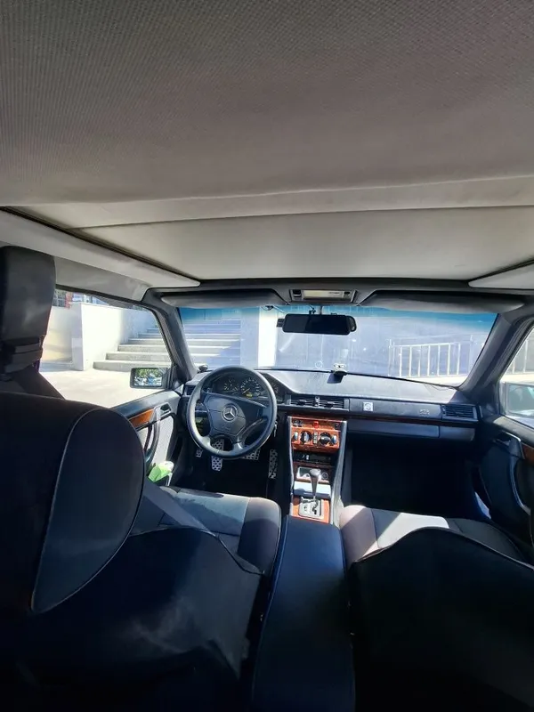Mercedes benz w124 E230 8 Mercedes benz w124 E230 8
