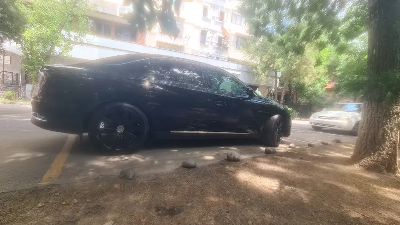 Hongqi EQM5 сотилади