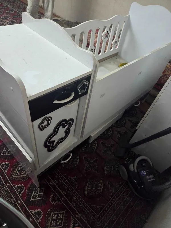 Bolalar shkafi va kravat 3 Bolalar shkafi va kravat 3