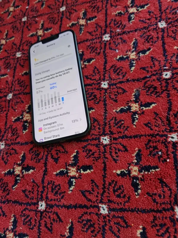 Айфон 13,128,iOS 26,родной