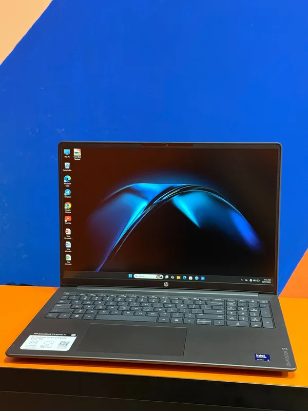 HP OmniBook 3 — ноутбук с сенсорным экраном 2