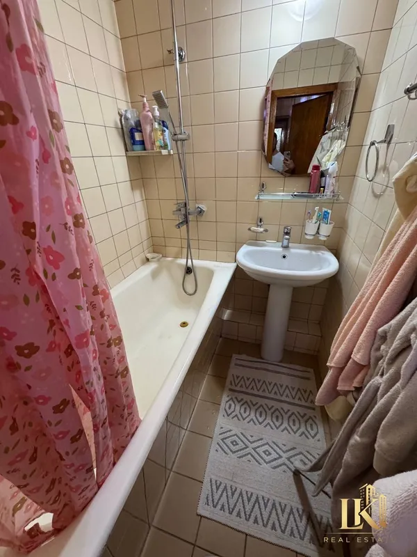 Продаётся 4-комнатная квартира, 96 м², 4/4, Шайхантахурский район 5