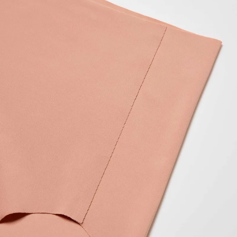 Uniqlo AIRism бесшовные трусы на высокой посадке М 4 Uniqlo AIRism бесшовные трусы на высокой посадке М 4