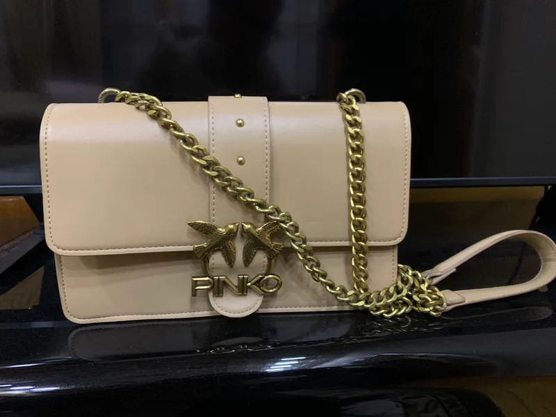 Сумка под Pinko. В очень хорошем состоянии.