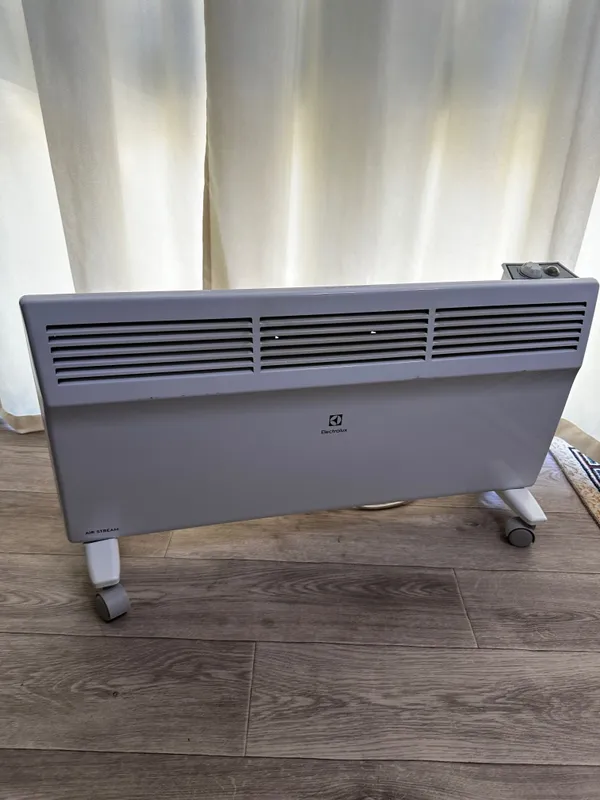 Обогреватель инвертор electrolux 1 Обогреватель инвертор electrolux 1