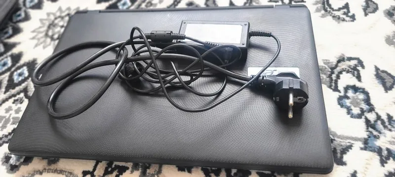 Acer kompyuter 2gb/500gb hard 5 Acer kompyuter 2gb/500gb hard 5